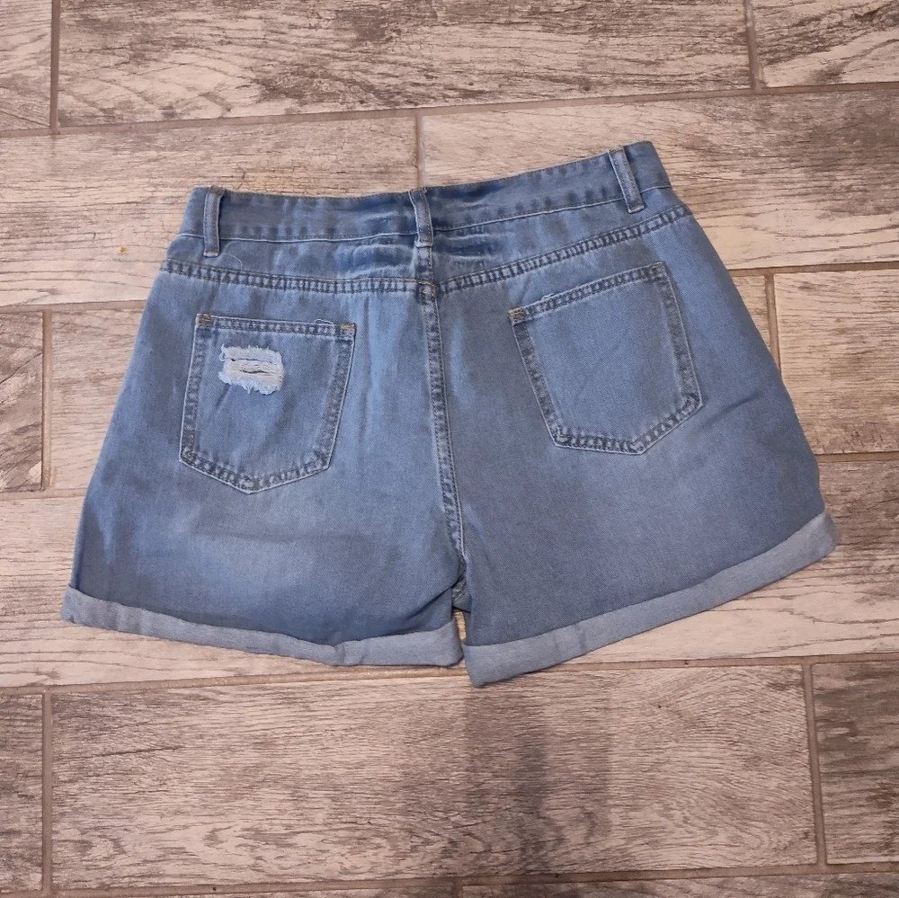 NWOT Denim Blue Women's Shorts #265 - Picture 2 of 3
